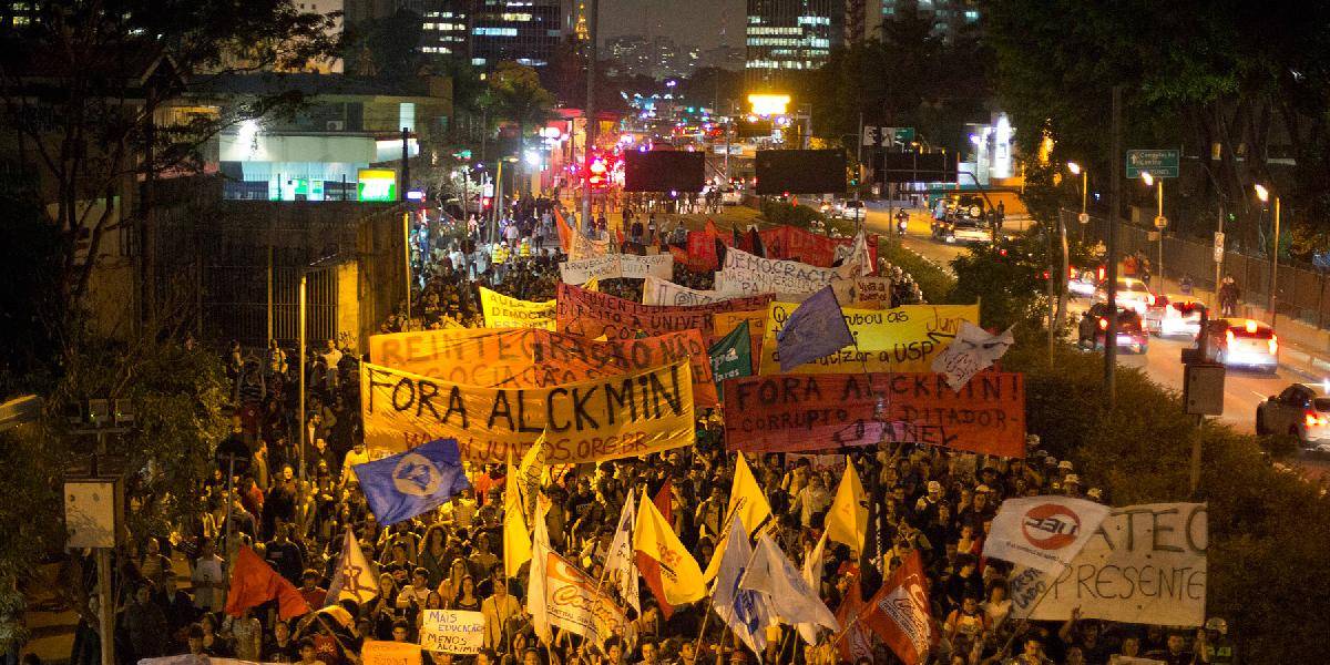 Sociálne protesty vo veľkomestách Brazílie pokračujú