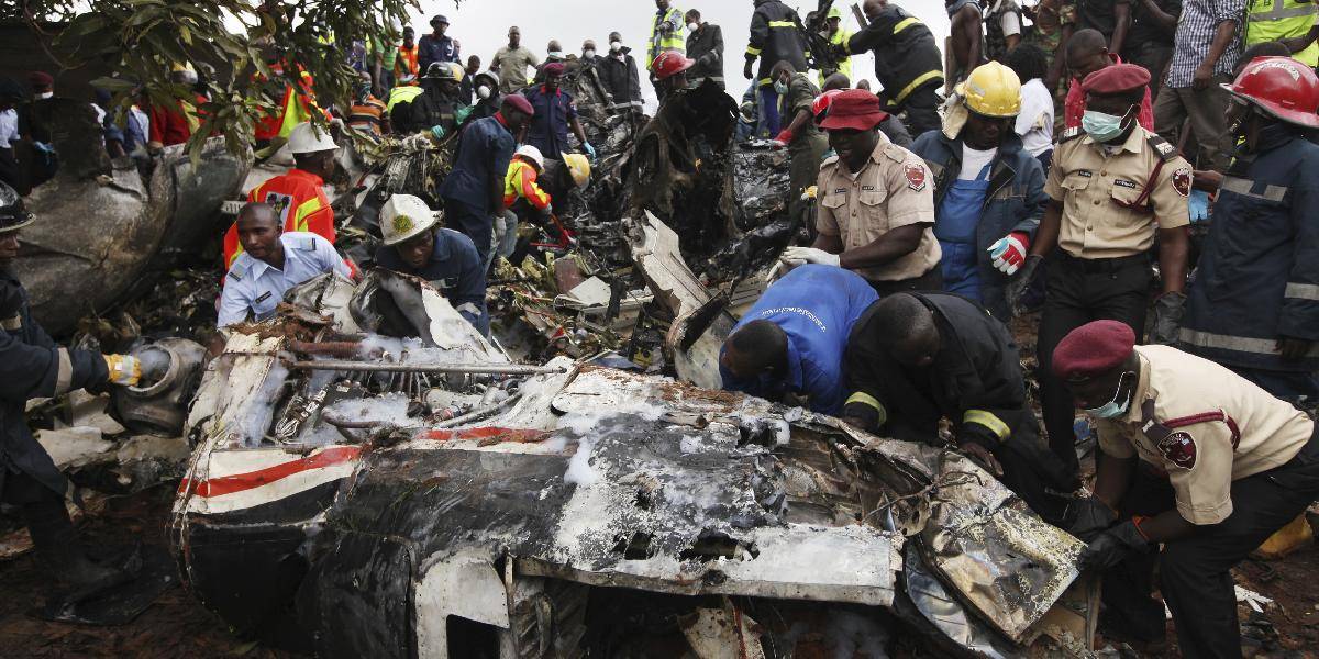 Pri havárii lietadla v Laose zahynulo 44 ľudí