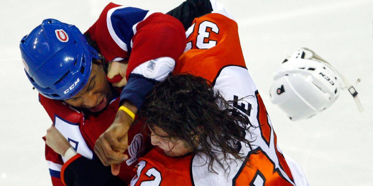 NHL: Bývalý bitkár Laraque čelí obvineniam zo sprenevery