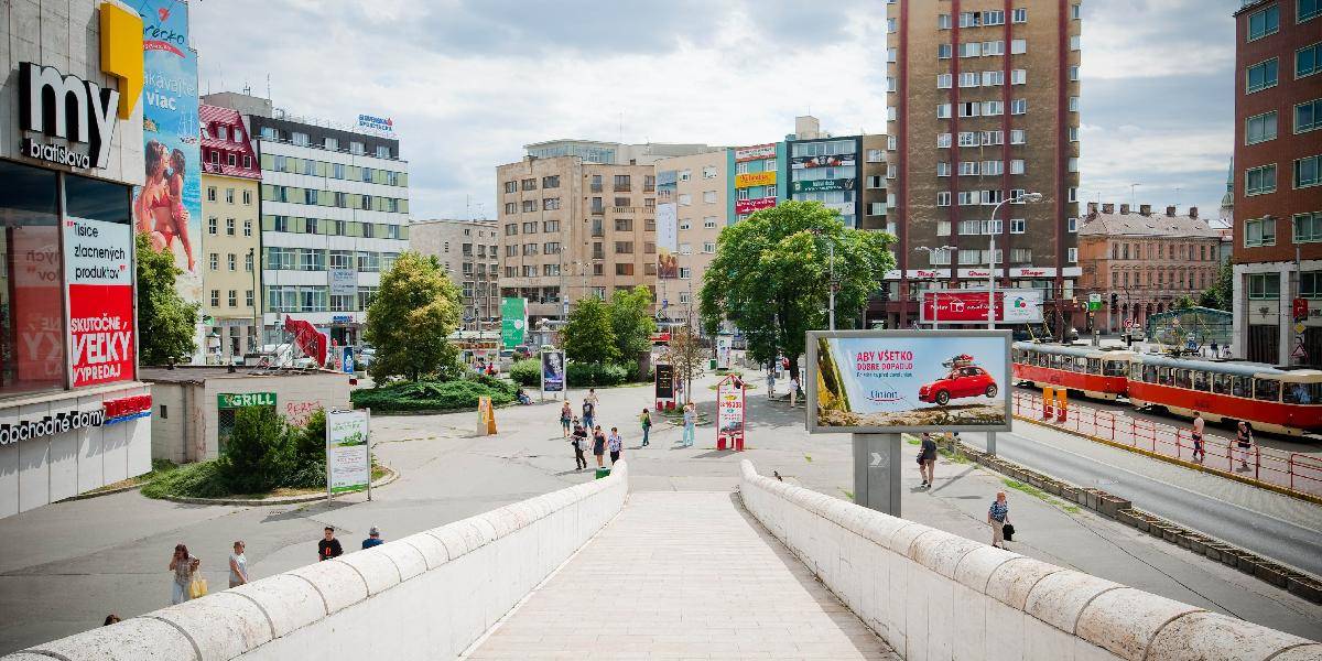 Bratislava predá Kamenné námestie za takmer 1,8 milióna!