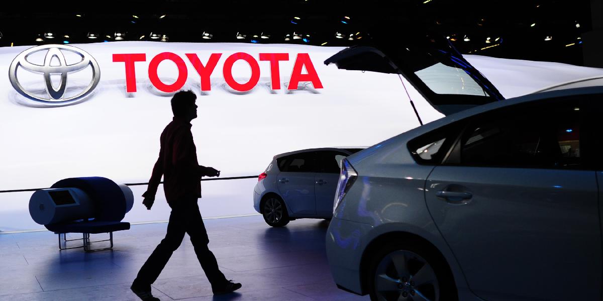 Toyota sťahuje do servisov stotisíce automobilov
