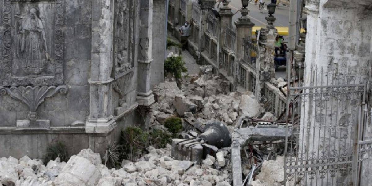 Filipíny zastavujú pátranie po preživších najhoršieho zemetrasenia