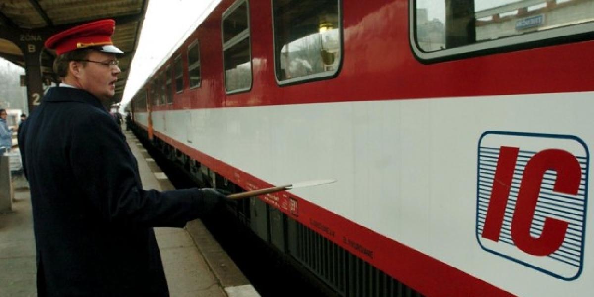 Železničiari posilnia dopravu na Dušičky o 16 vlakov