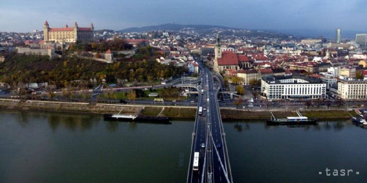 Bratislava láka turistov vo viedenskom metre na tigre aj Most SNP