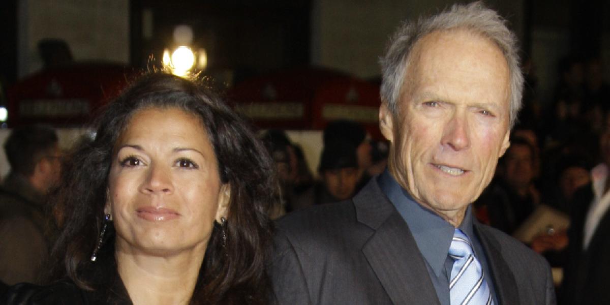 Manželka Clinta Eastwooda podala žiadosť o rozvod