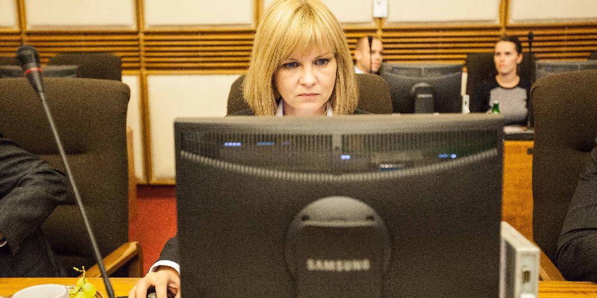 Paška otvoril schôdzu k odvolávaniu Zvolenskej