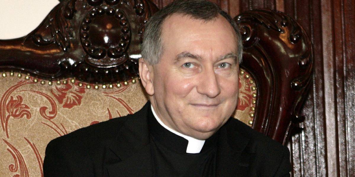 Druhého muža Vatikánu Pietra Parolina prepustili po operácii z nemocnice
