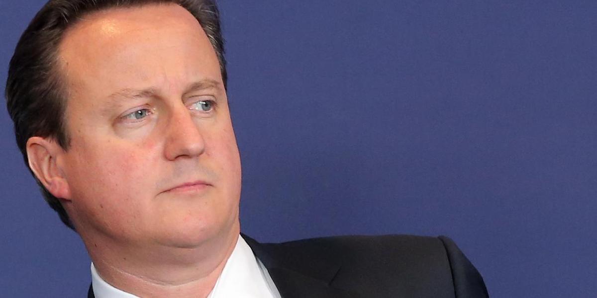 Cameron: Konanie Snowdena a tlače pomáha nepriateľom Británie