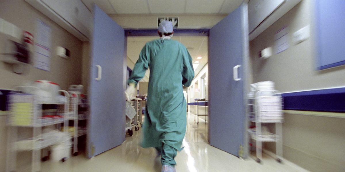 Ministerstvo zdravotníctva chce zrušiť polovicu postelí v nemocniciach!