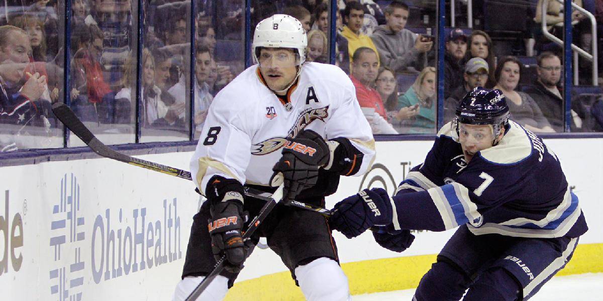 NHL: Selänne stratil pár zubov a potreboval 40 stehov