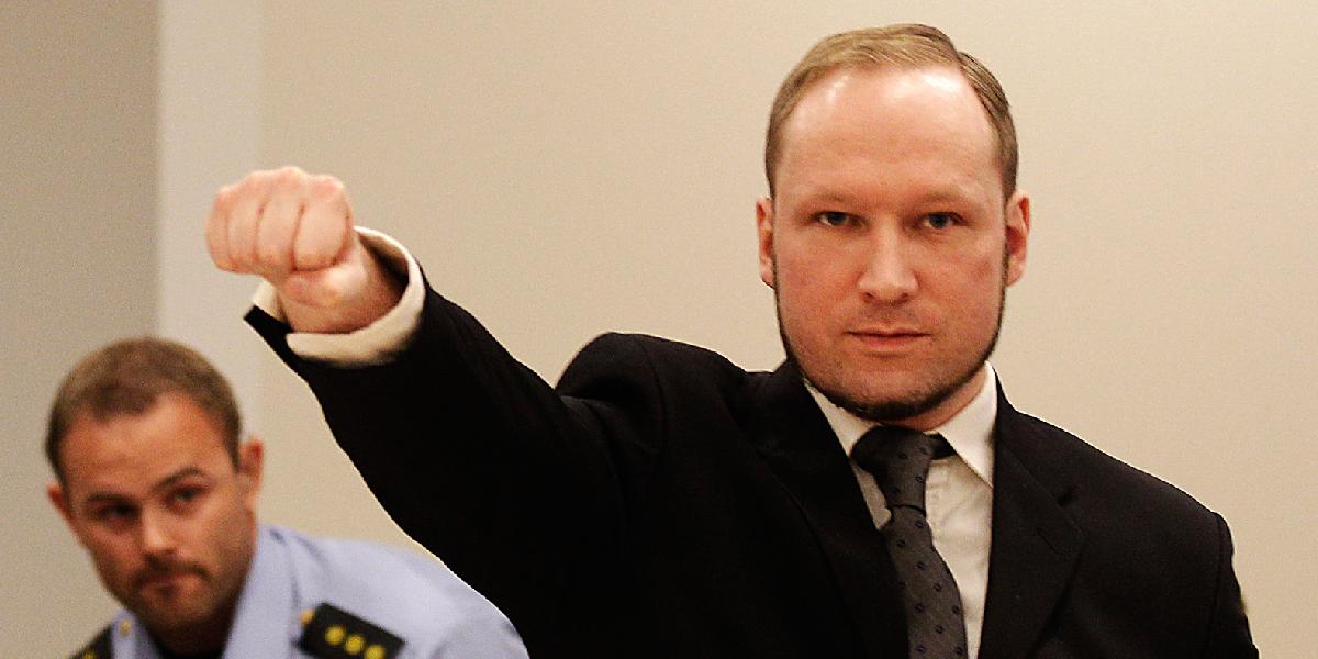 V Nórsku vyšla kniha rozhovorov s matkou masového vraha Breivika