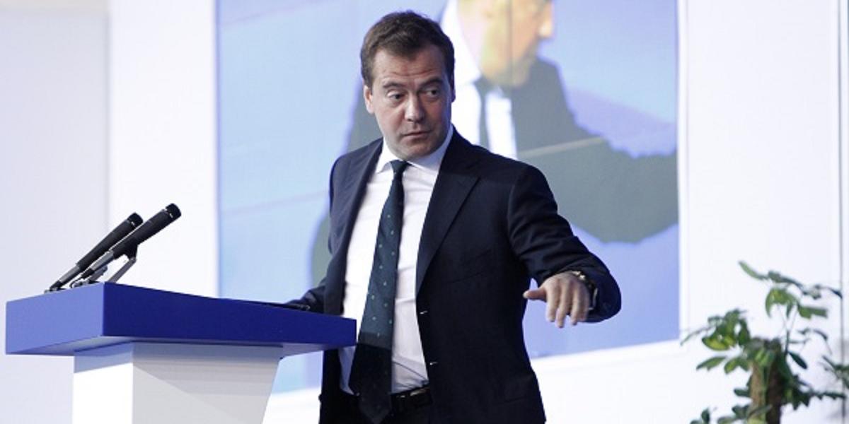 Medvedev sľubuje bezpečný priebeh ZOH v Soči