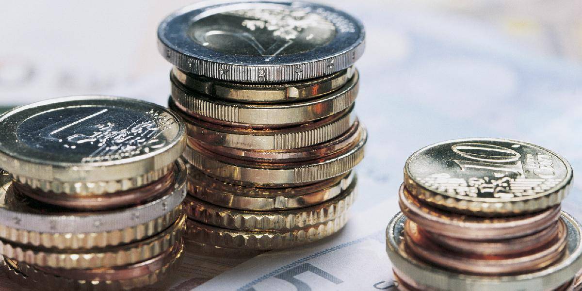 Deficit verejných financií môže tento rok klesnúť pod 3 % HDP