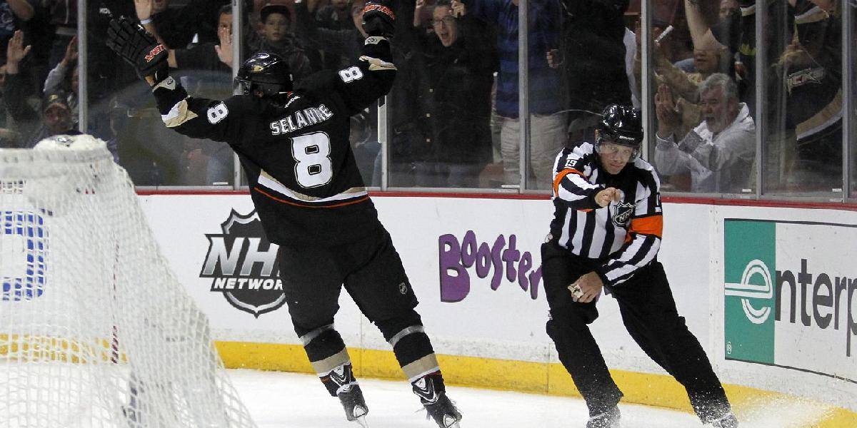 NHL: Selänne sa vrátil do zostavy Ducks