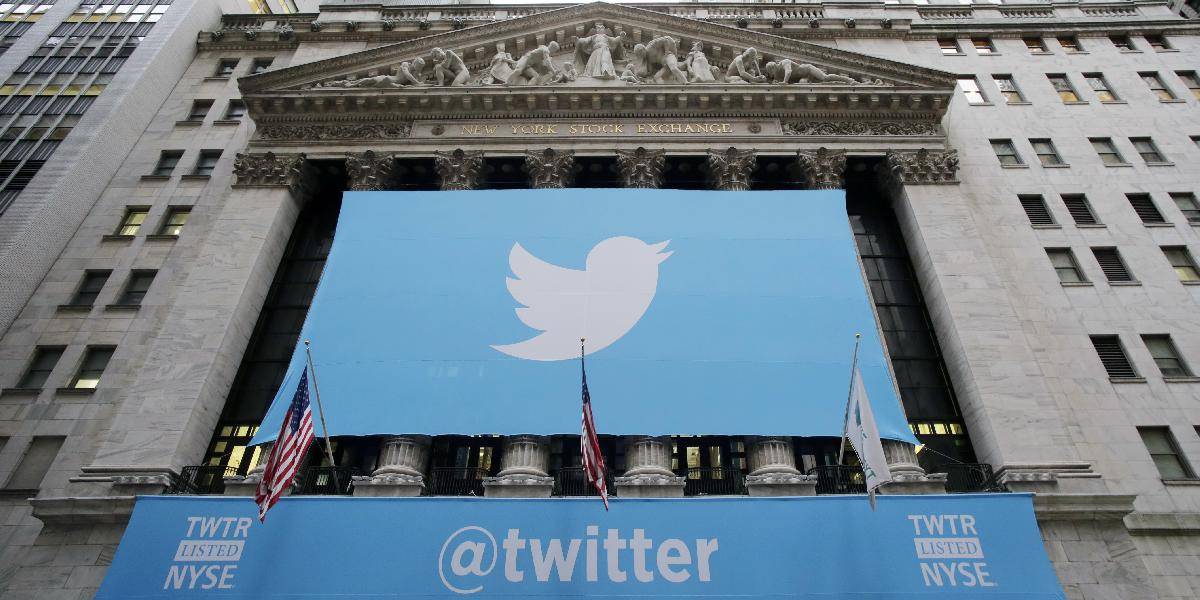 Akcie spoločnosti Twitter počas prvého dňa prudko posilnili