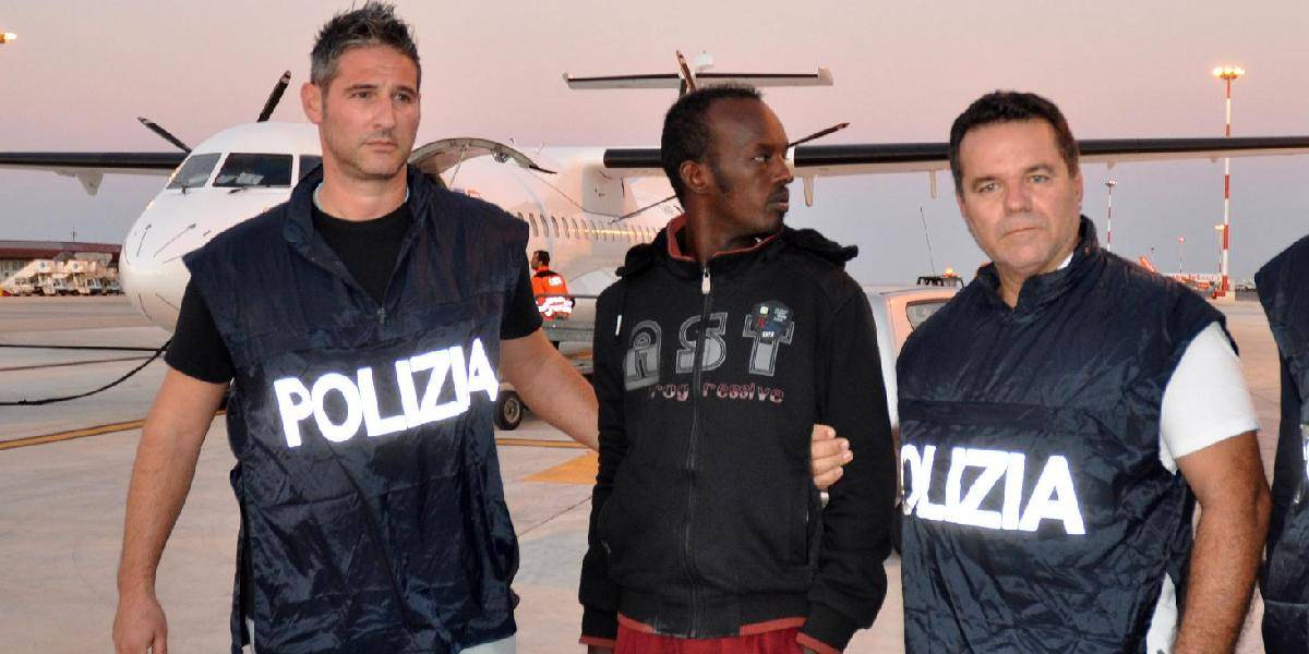 Talianska polícia zatkla Somálčana v prípade tragickej havárie lode s migrantmi
