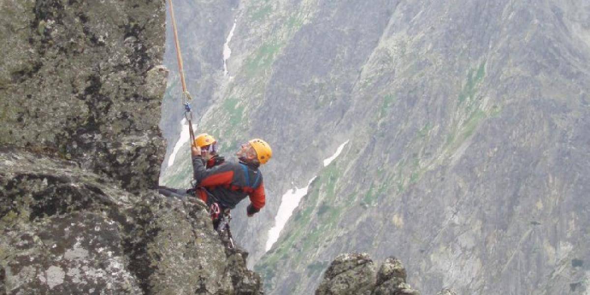 Vo Vysokých Tatrách spadol zo štítu horolezec, zatiaľ ho nenašli