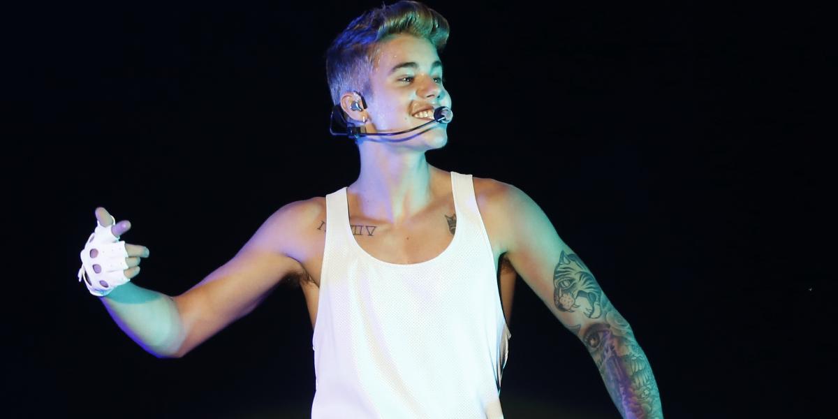 Justin Bieber musel kvôli fanúšikom zmeniť hotel v Buenos Aires