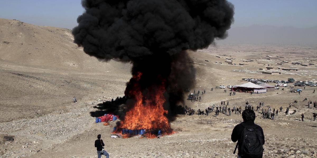 Afgánske úrady zničili tony drog a alkoholu