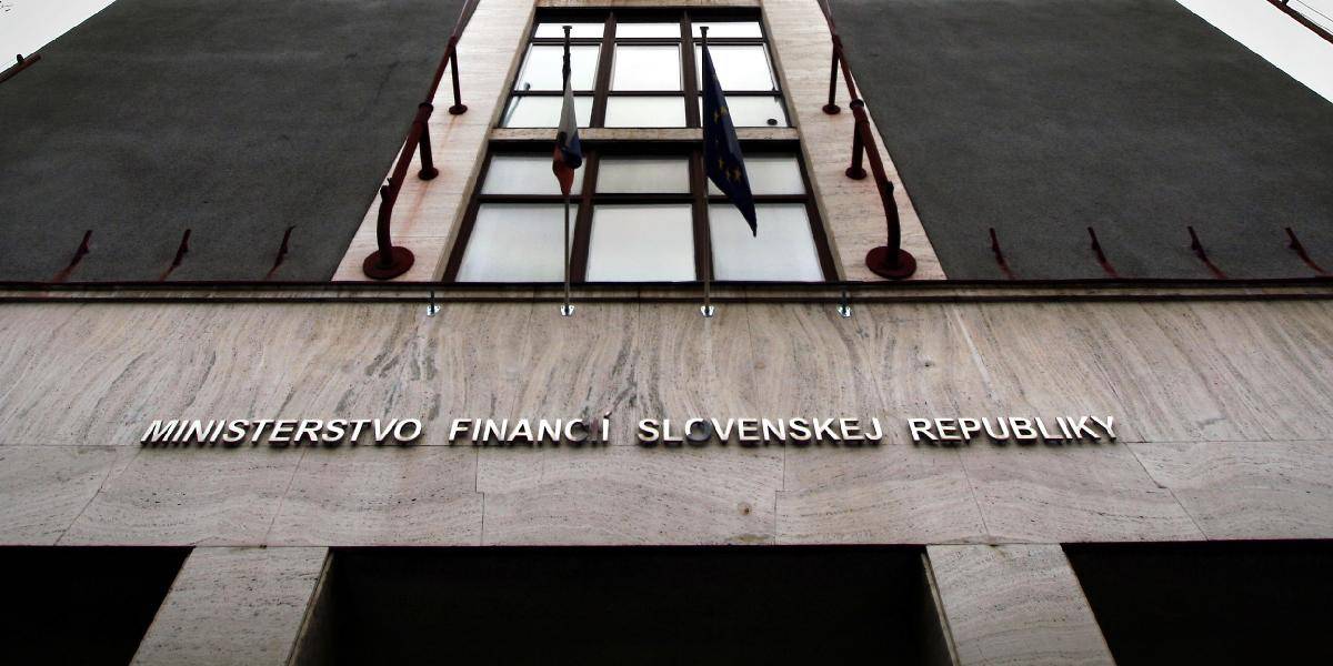 SNS: Daňové licencie zničia malé firmy