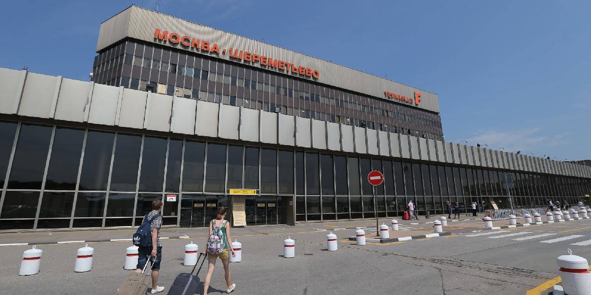 Po prílete do Moskvy postrelili muža a olúpili na letisku o vyše milión