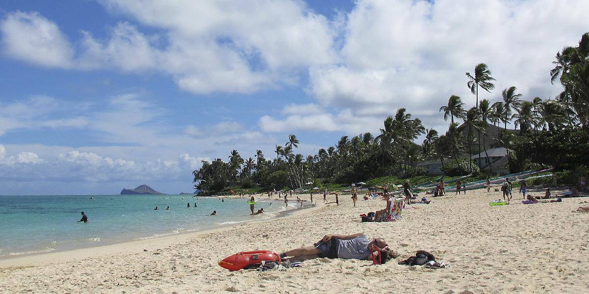 Havajské mesto Kailua odkazuje Amerike: Prestaňte nám sem posielať turistov