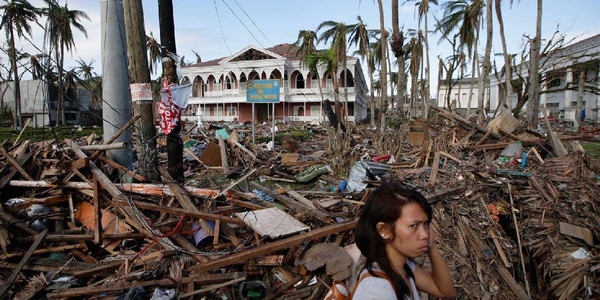 Počet potvrdených obetí tajfúnu na Filipínach sa priblížil k 4-tisíc!