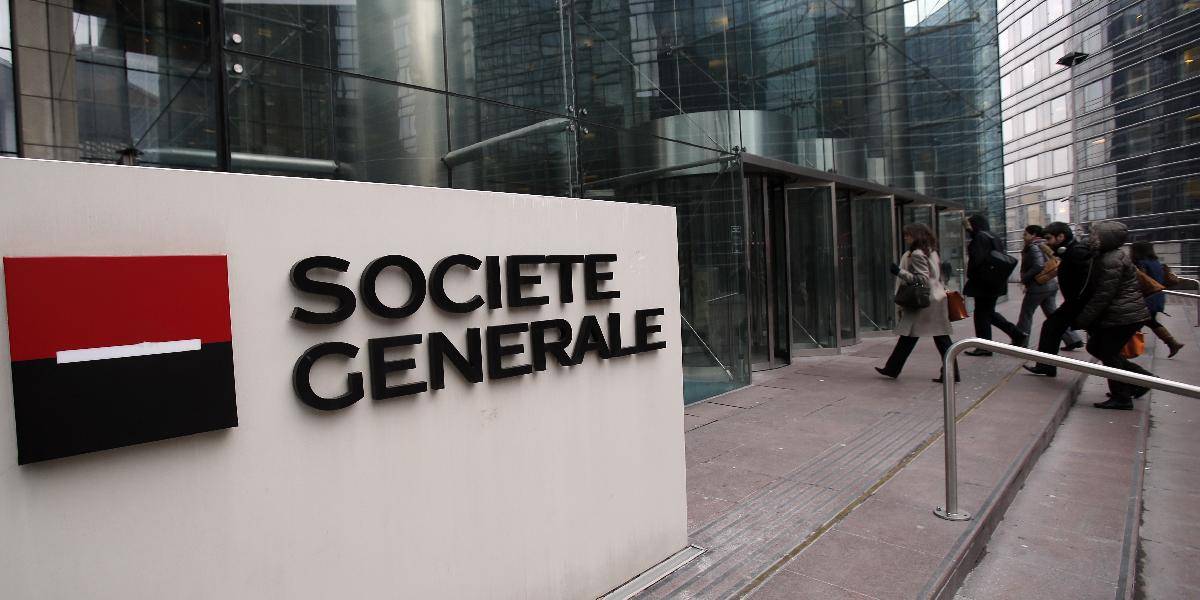 V Paríži sa opäť strieľalo: Neznámy muž pred sídlom banky Société Générale