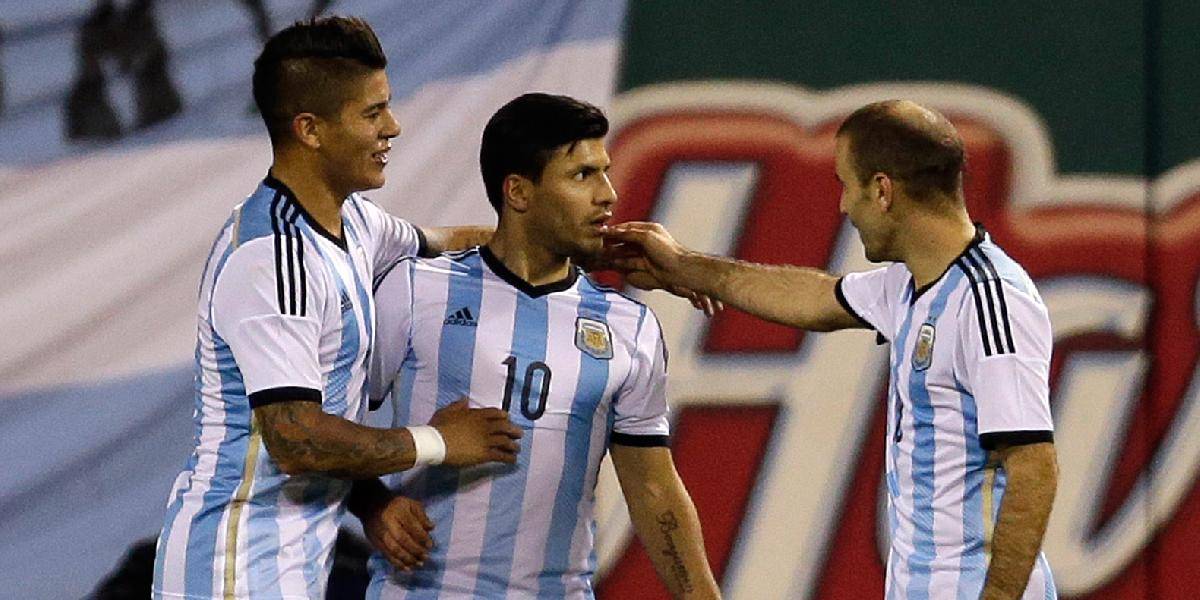 Argentína zdolala vďaka gólom Agüera Bosnu