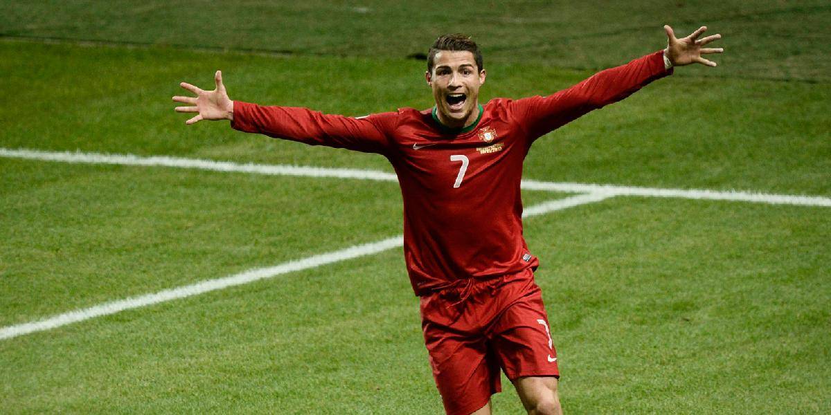 Ronaldo vyrovnal hetrikom proti Švédom rekord Pauletu