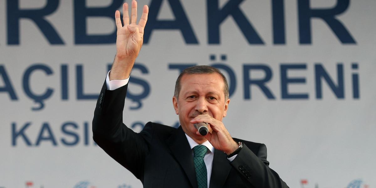 Turecký parlament sa nedokáže zhodnúť na novej ústave