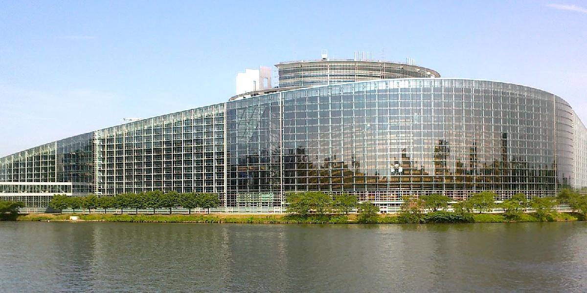 Europoslanci už nechcú rokovať v Štrasburgu, stačí im Brusel
