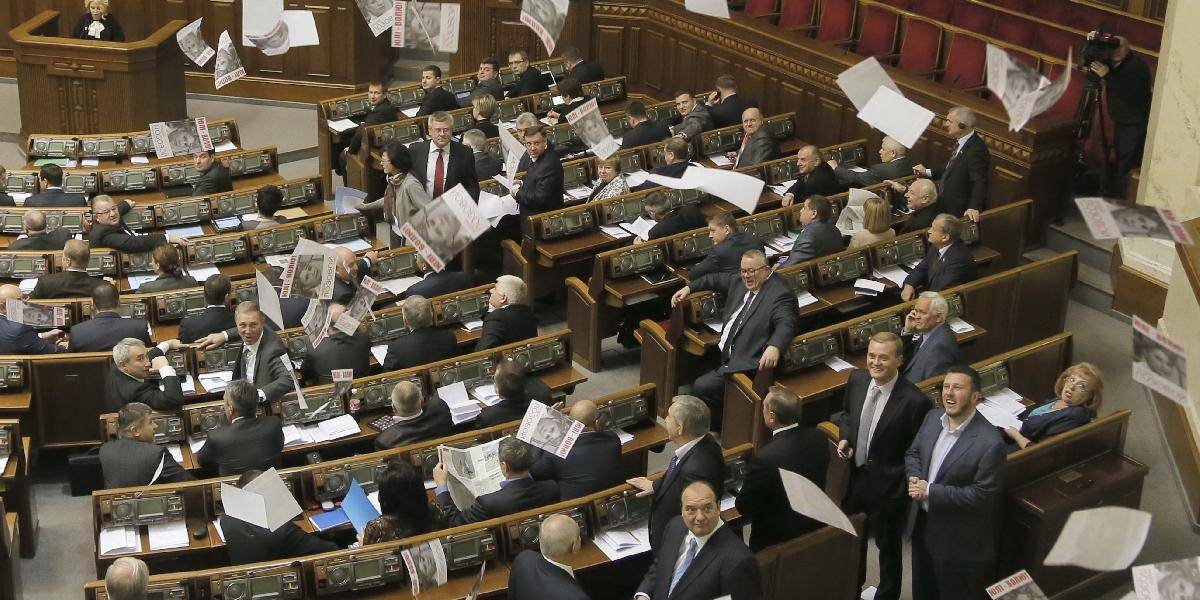 Ukrajinský parlament neschválil Tymošenkovej odchod do zahraničia