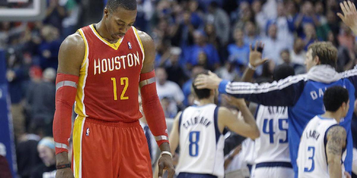 Howard hodil loptu po fanúšikovi, súpera nakopol k výhre