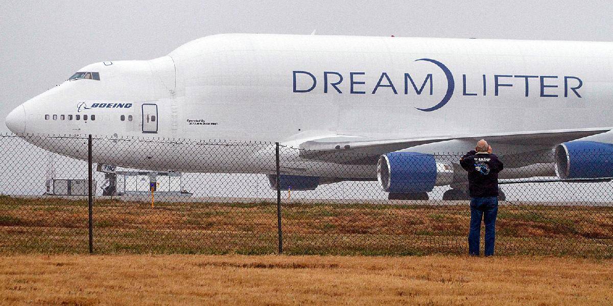 Obrovský Boeing omylom pristál na inom letisku
