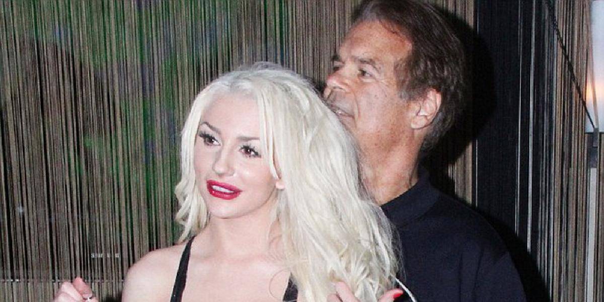 Ukážková zlatokopka: Plastiková Courtney Stodden (19) má nového boháča (53)!