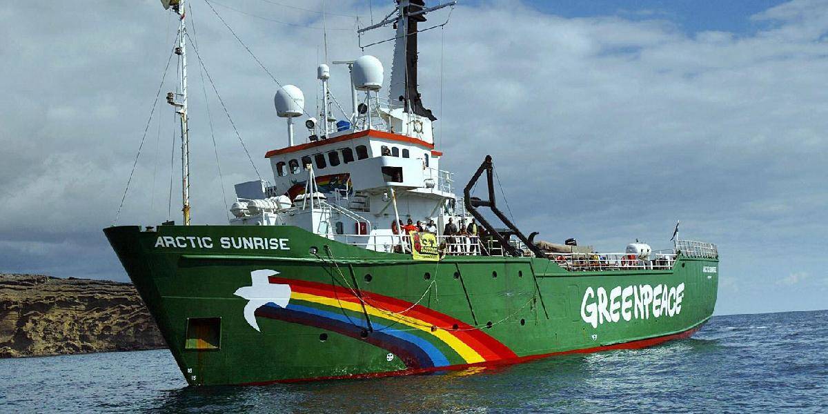 Súd pre morské právo nariadil Rusku prepustiť loď Greenpeace