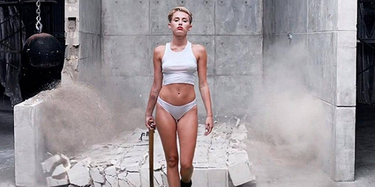 Miley Cyrus vykradli dom deň pred narodeninami