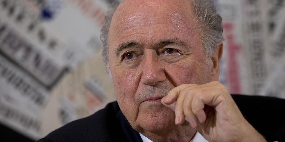 Blatter pripustil posun výkopov duelov na MS pre horúčavy