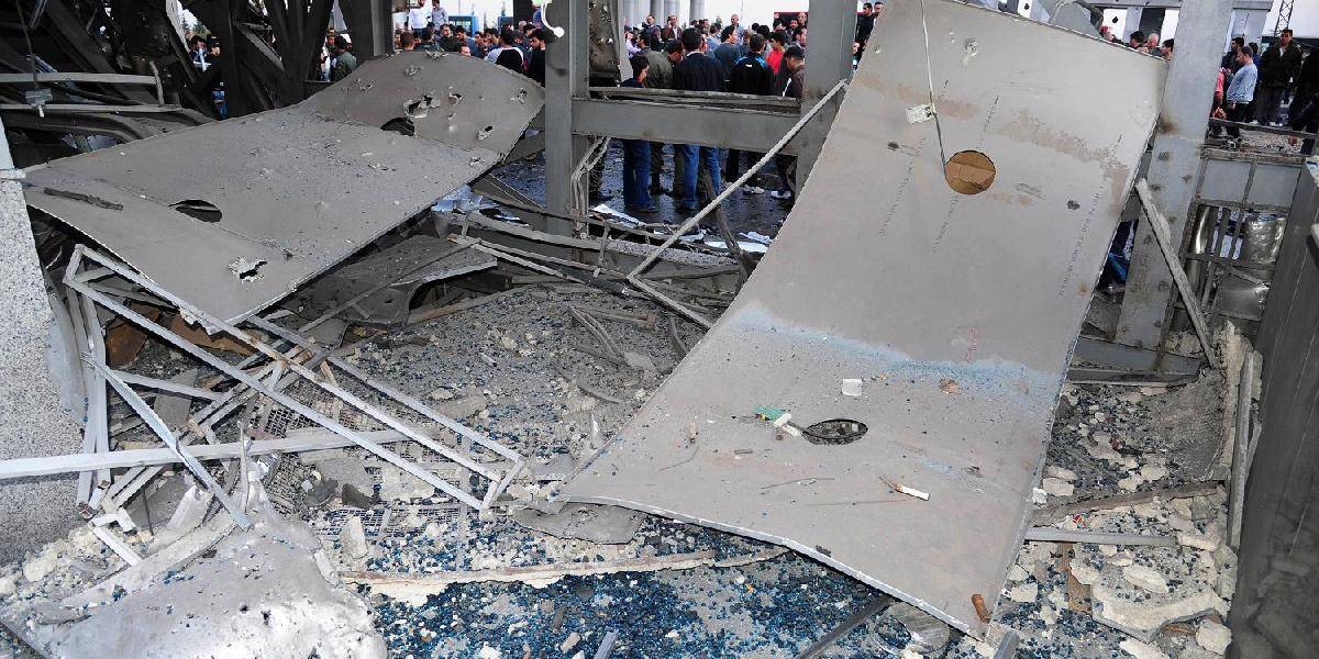 Najmenej 15 mŕtvych pri samovražednom útoku pri Damasku