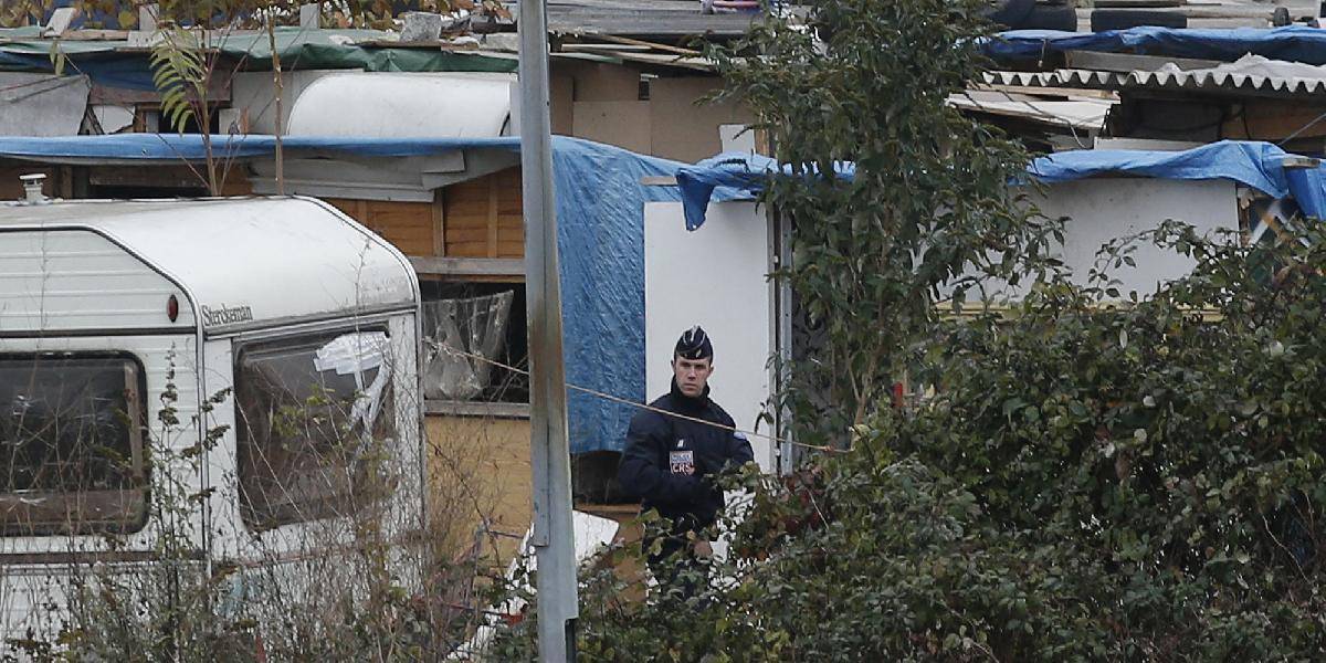 Francúzska polícia zlikvidovala tábor Rómov na okraji Paríža