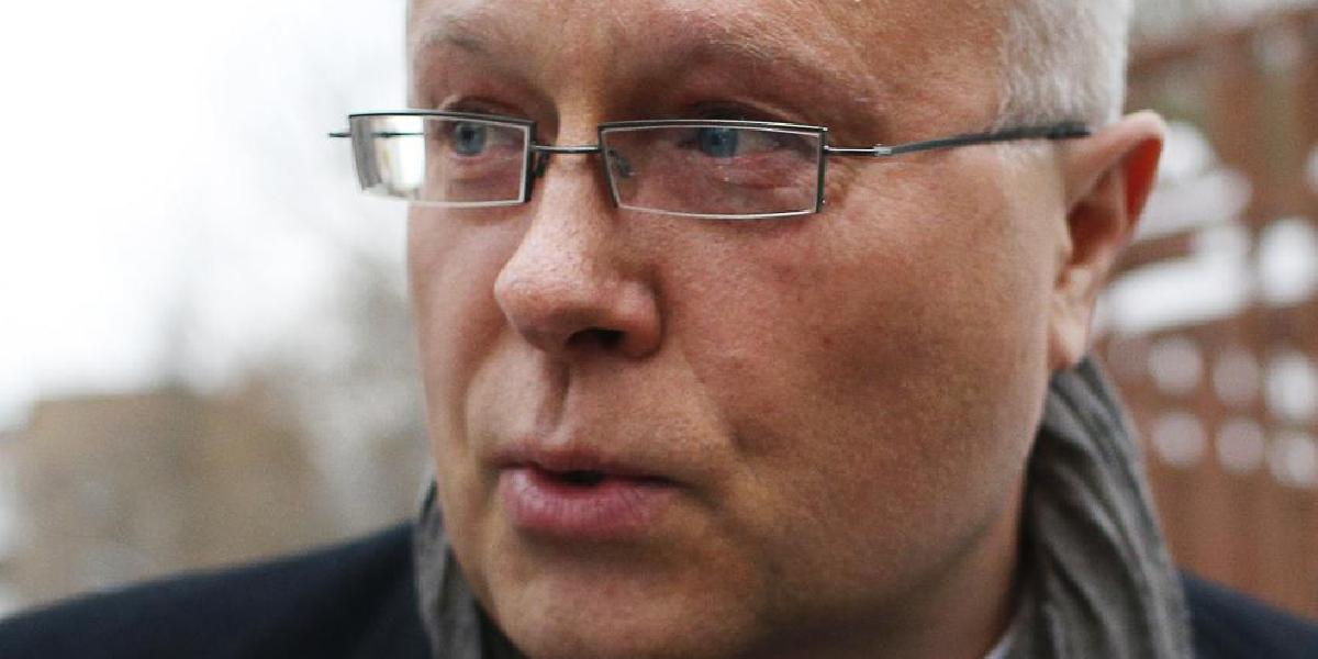 Ruský oligarcha Lebedev pracuje s lopatou a rýľom v Tulskej oblasti