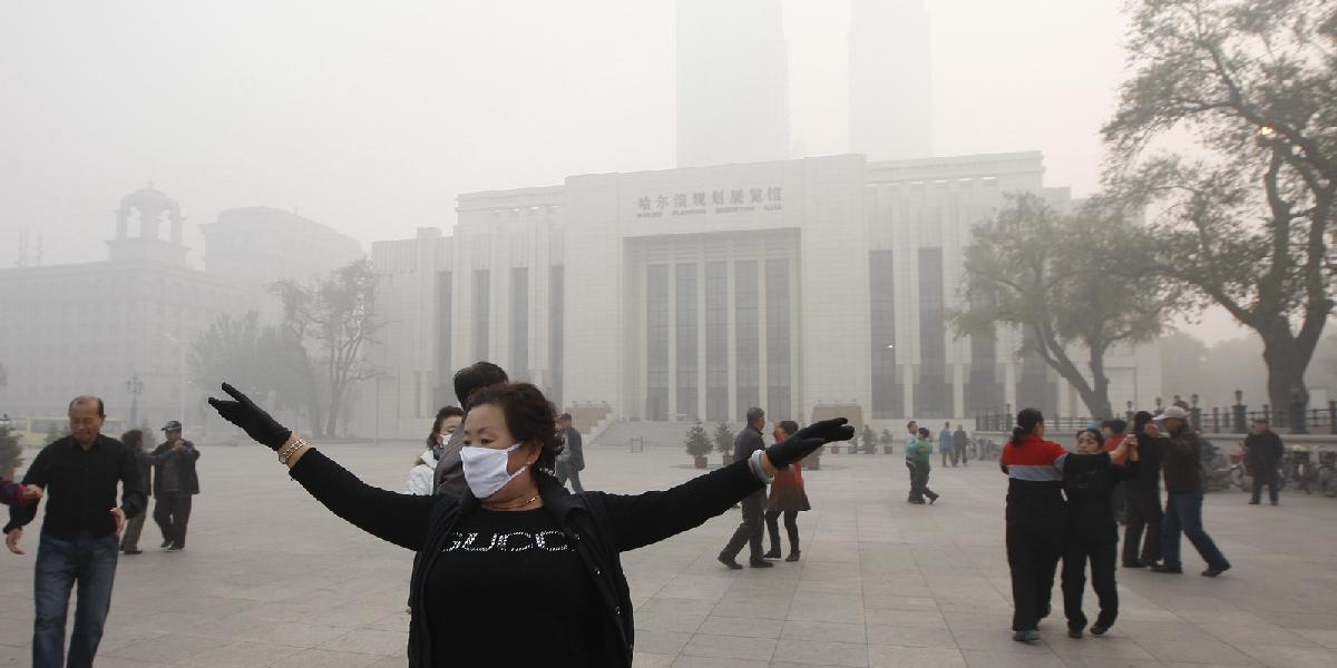 Peking bojuje proti znečistenému ovzdušiu: Zakázali grilovať!