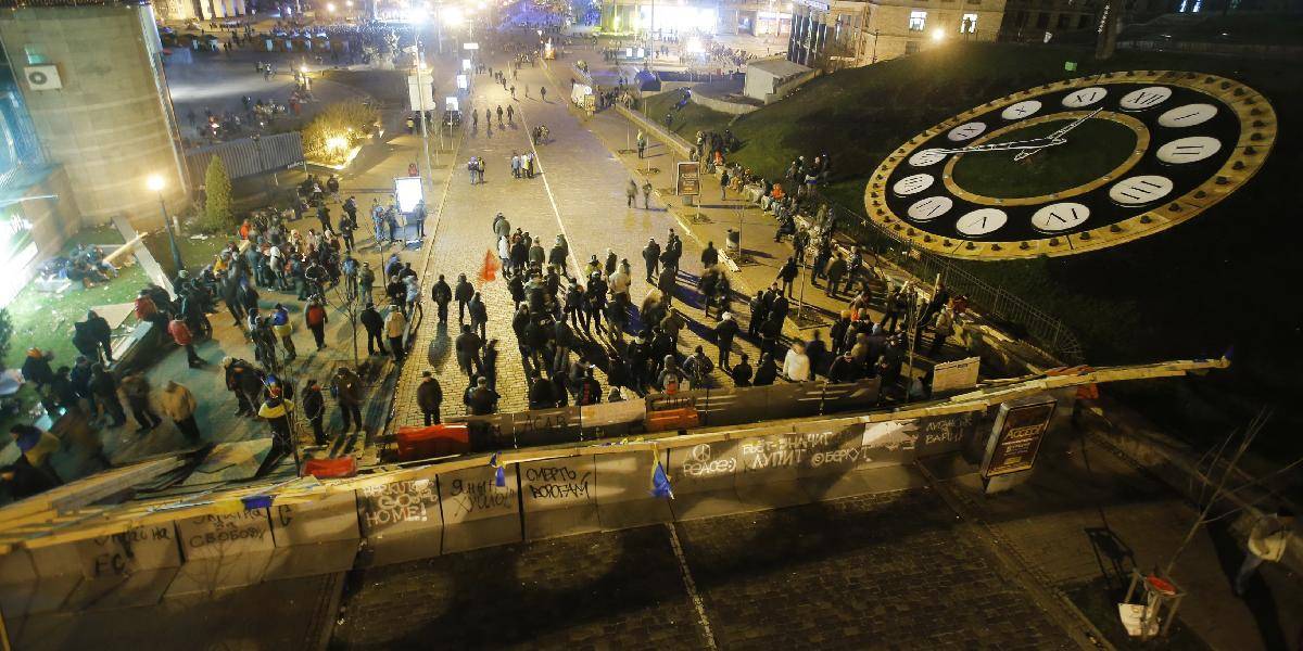 Ukrajinskí demonštranti zablokovali vchod do sídla vlády