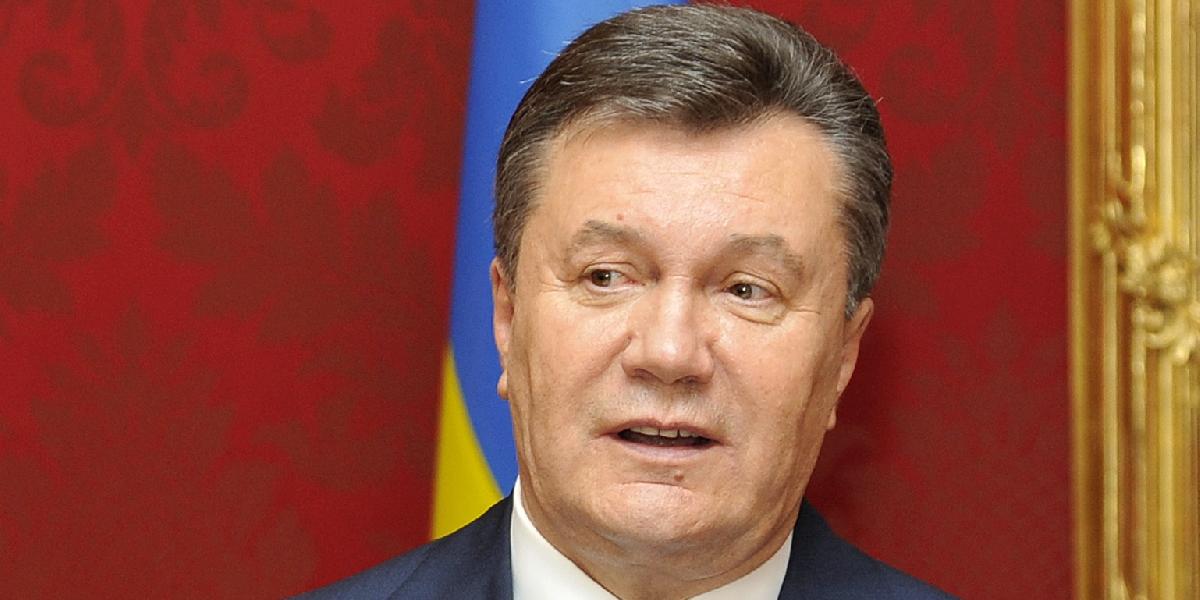 Janukovyč: Protesty pripomínajú puč