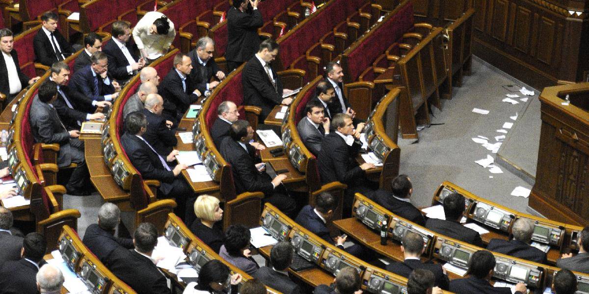 Ukrajinský parlament bude debatovať o návrhu vysloviť nedôveru vláde