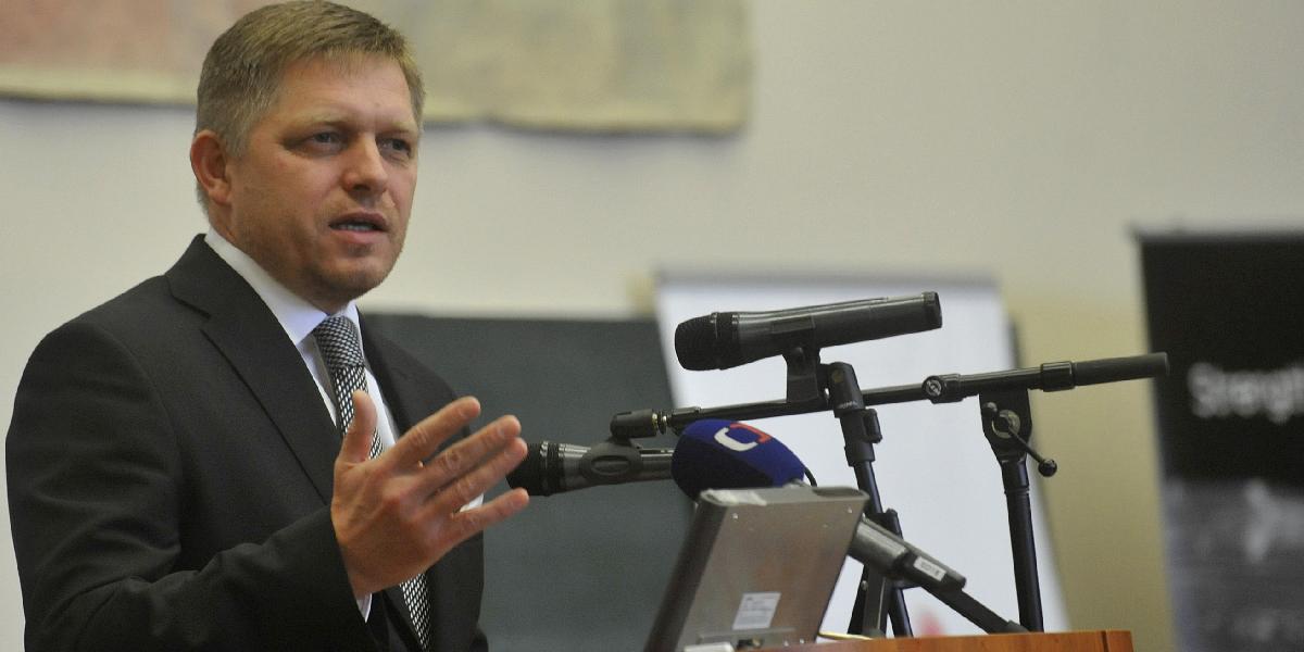 Fico: Päť rokov eura na Slovensku je úspešných
