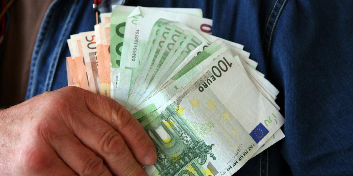 Priemerná mesačná mzda v 3. štvrťroku dosiahla 803 eur