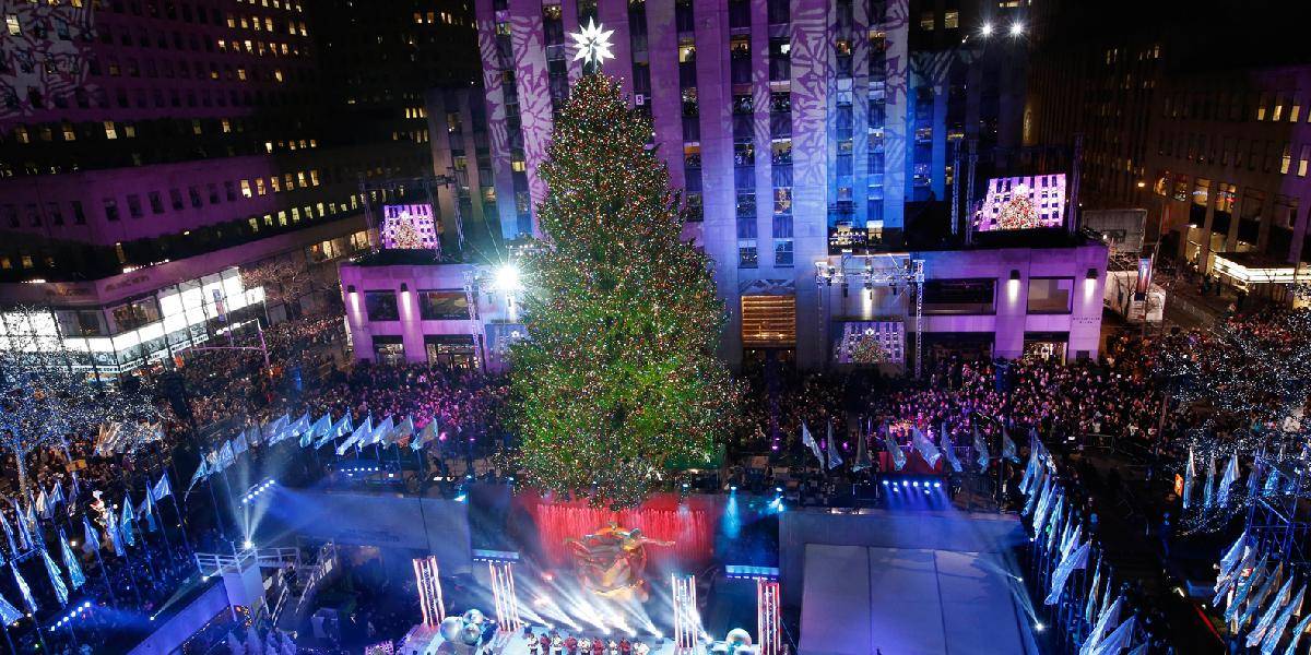 V newyorskom Rockefellerovom centre rozsvietili vianočný stromček