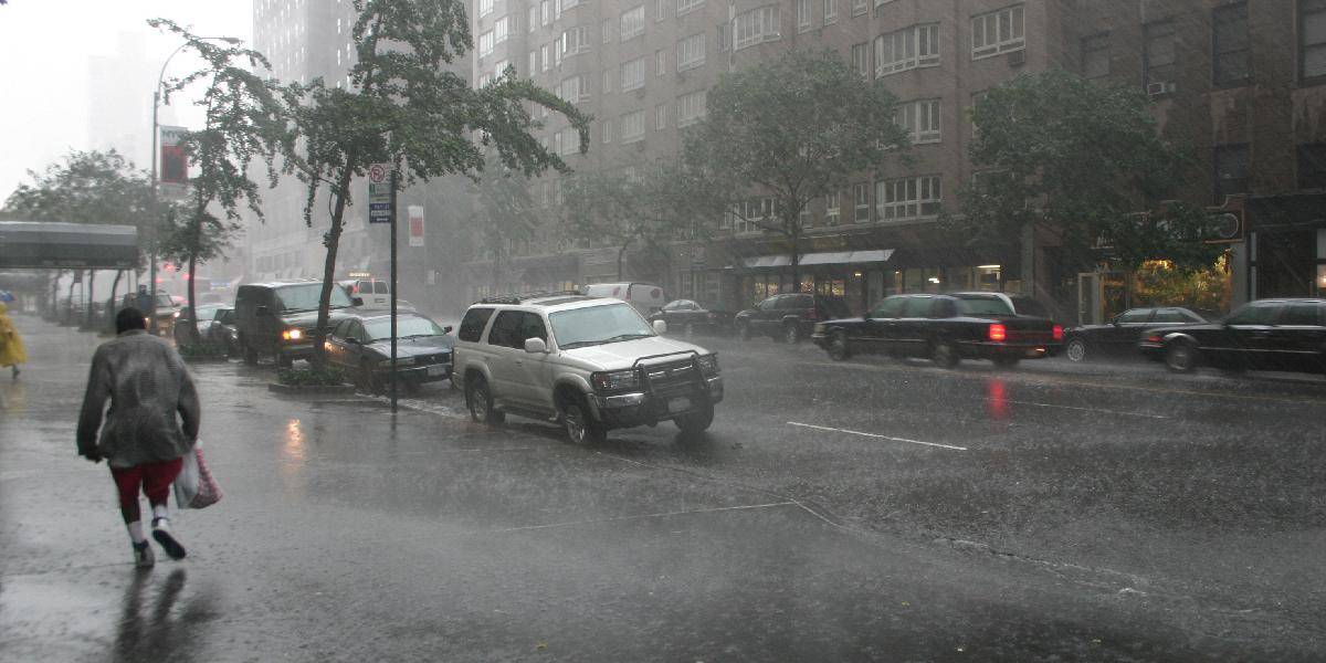 Meteorológovia varujú: Severovýchodnú Európu zasiahne silná búrka!